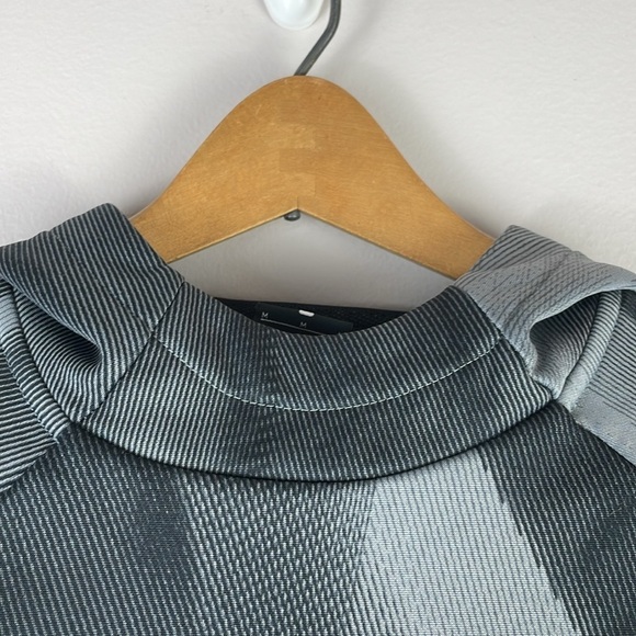 NIKE Dri-Fit Youth Big Swoosh Pullover Hoodie SZ M High neck Green/Gray/Black - Picture 6 of 12